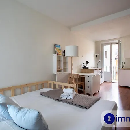 Acropolis Neighbourhood Apartment